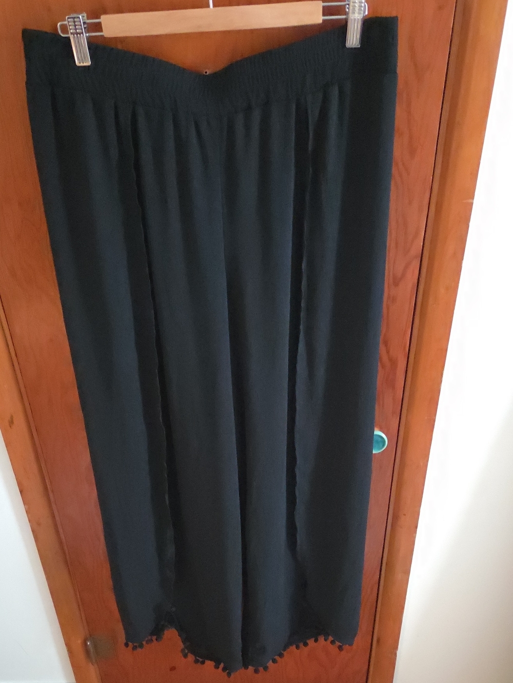 Black Wide-Leg Women's Pants with Pom Hem